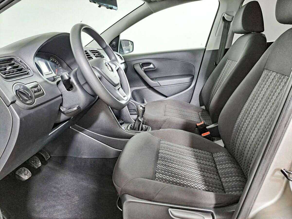 Купить Volkswagen Polo с пробегом. Фото: #12