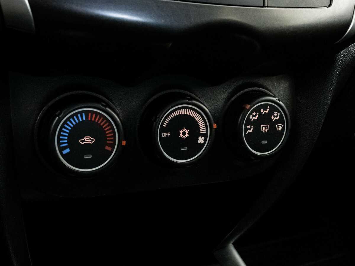 Купить Mitsubishi ASX с пробегом. Фото: #11