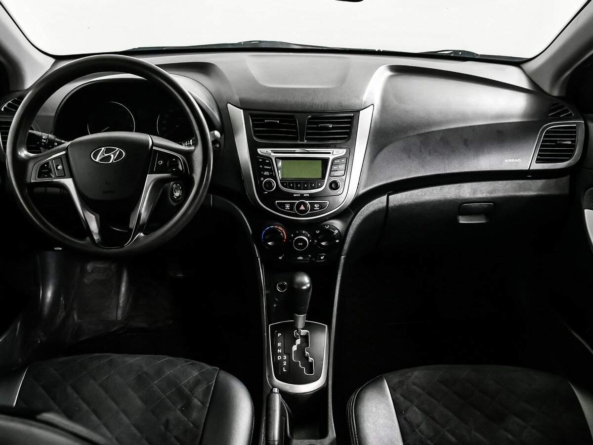Купить Hyundai Solaris с пробегом. Фото: #10
