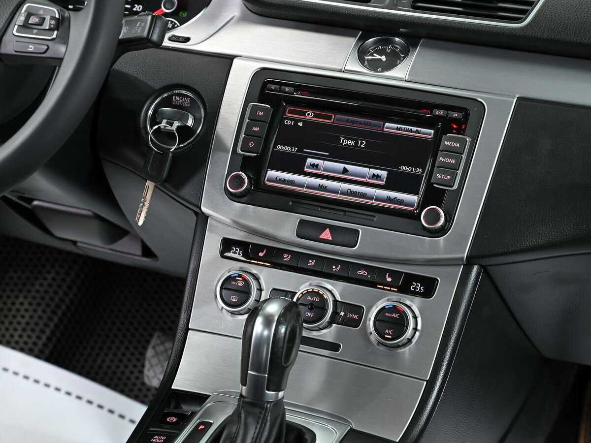 Купить Volkswagen Passat с пробегом. Фото: #6