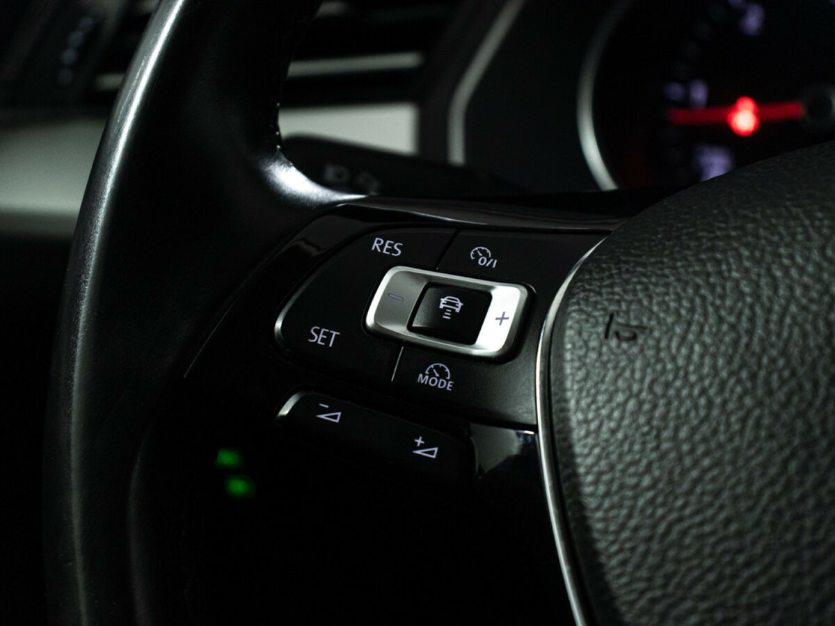 Купить Volkswagen Passat с пробегом. Фото: #15