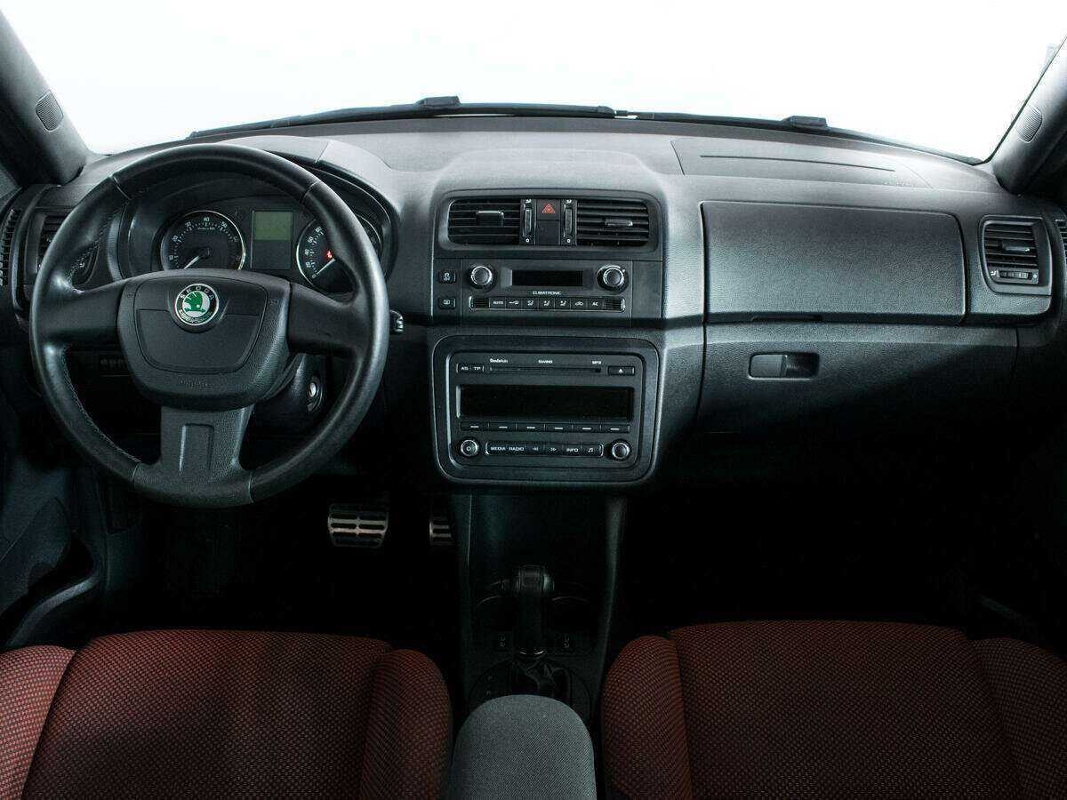 Купить Skoda Fabia с пробегом. Фото: #11