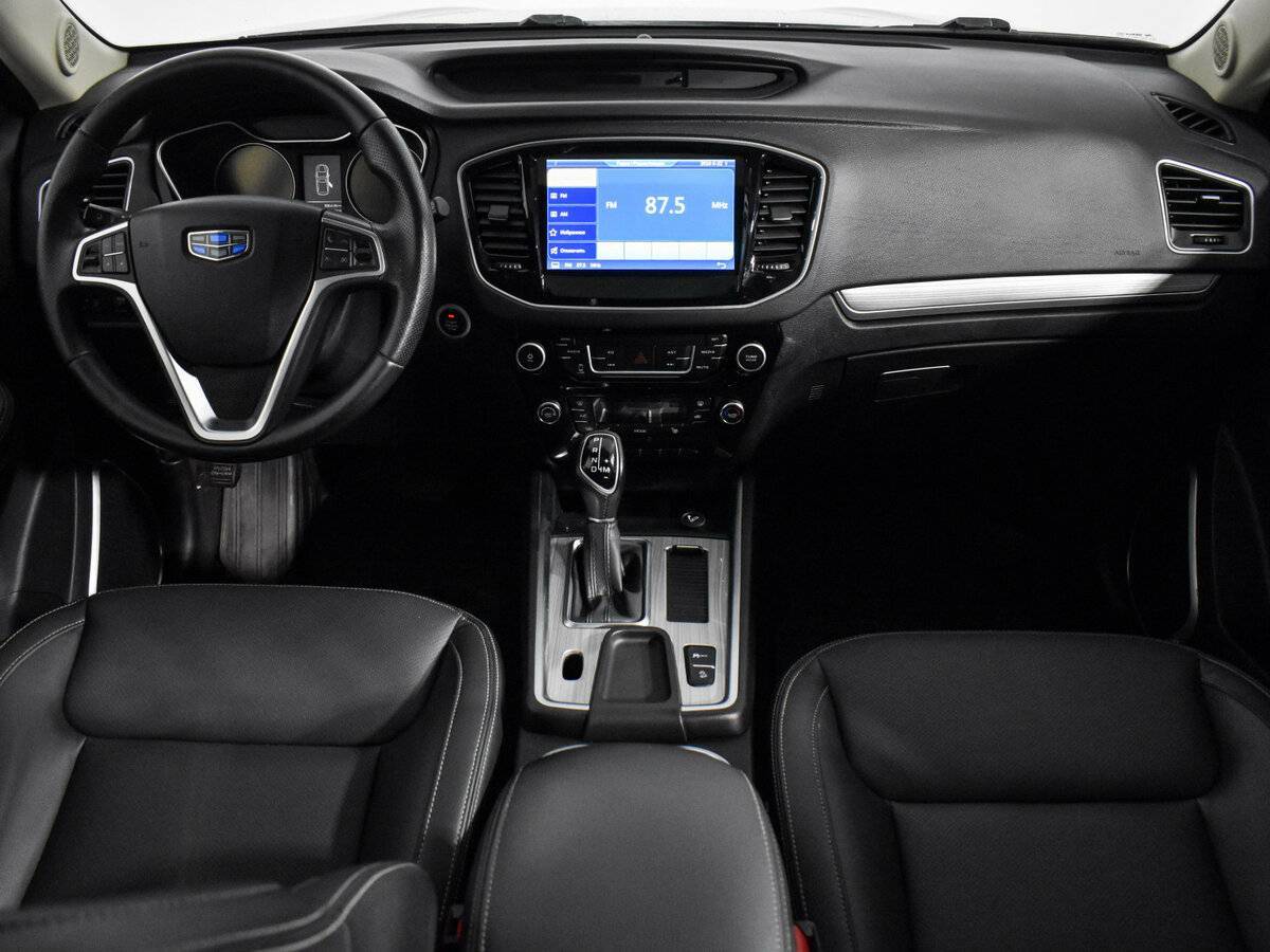 Купить Geely Emgrand X7 с пробегом. Фото: #12