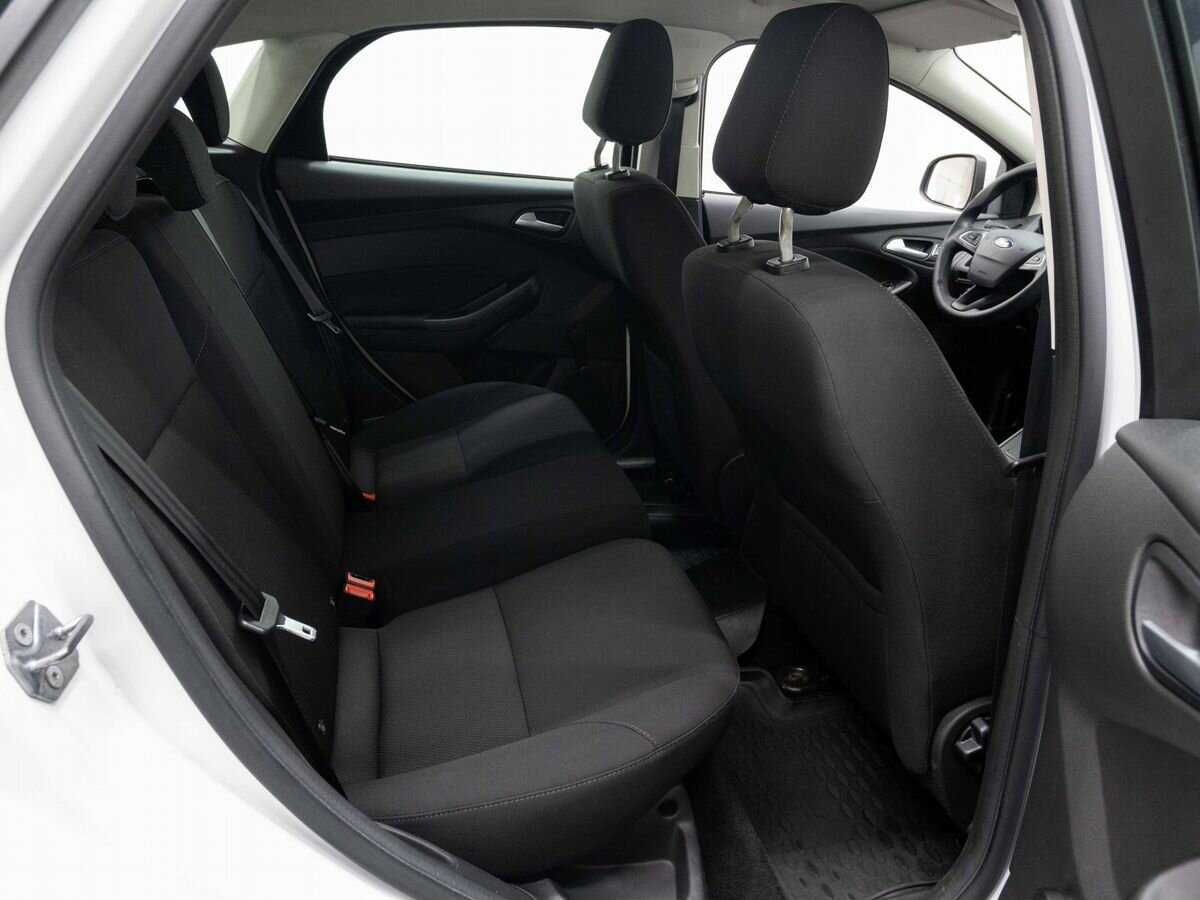 Купить Ford Focus с пробегом. Фото: #9