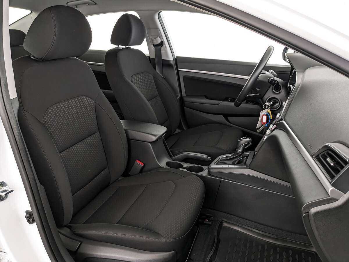 Купить Hyundai Elantra с пробегом. Фото: #23