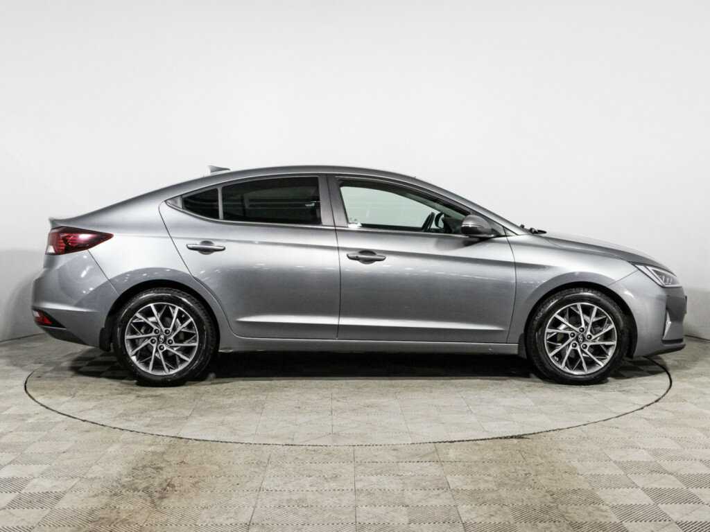 Купить Hyundai Elantra с пробегом. Фото: #3