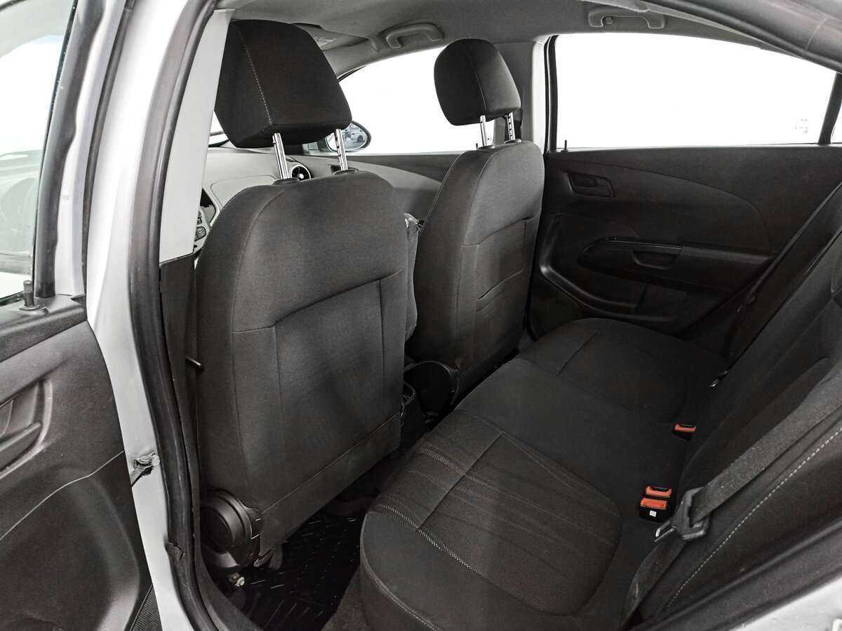 Купить Chevrolet Aveo с пробегом. Фото: #9