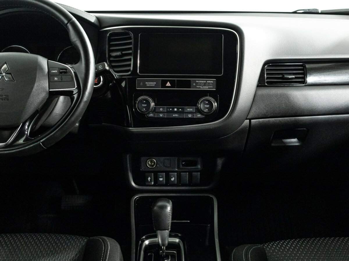 Купить Mitsubishi Outlander с пробегом. Фото: #13