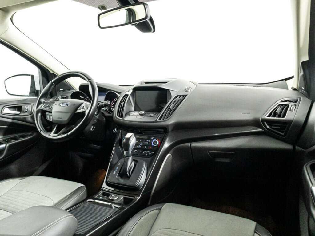 Купить Ford Kuga с пробегом. Фото: #8