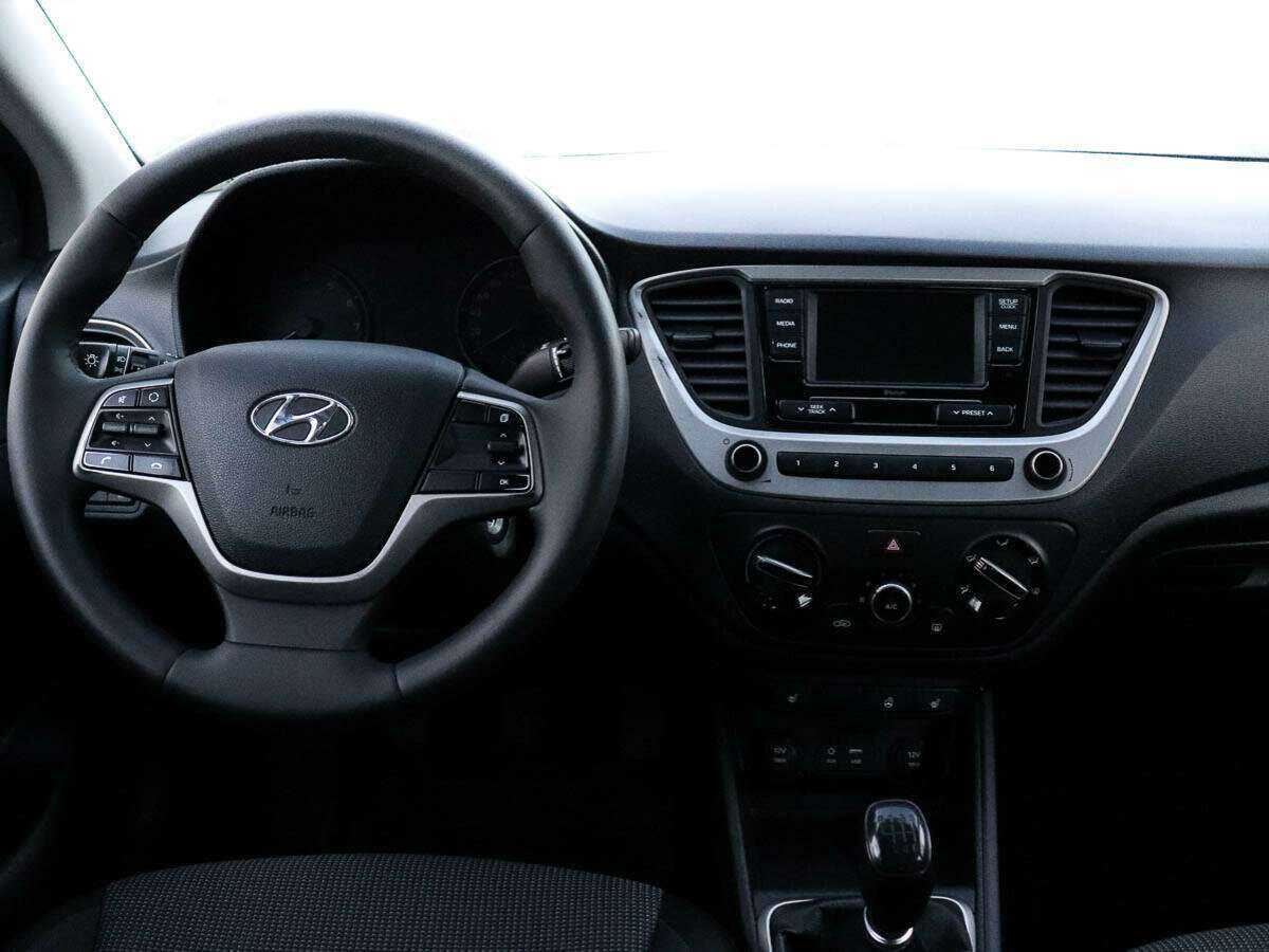 Купить Hyundai Solaris с пробегом. Фото: #9