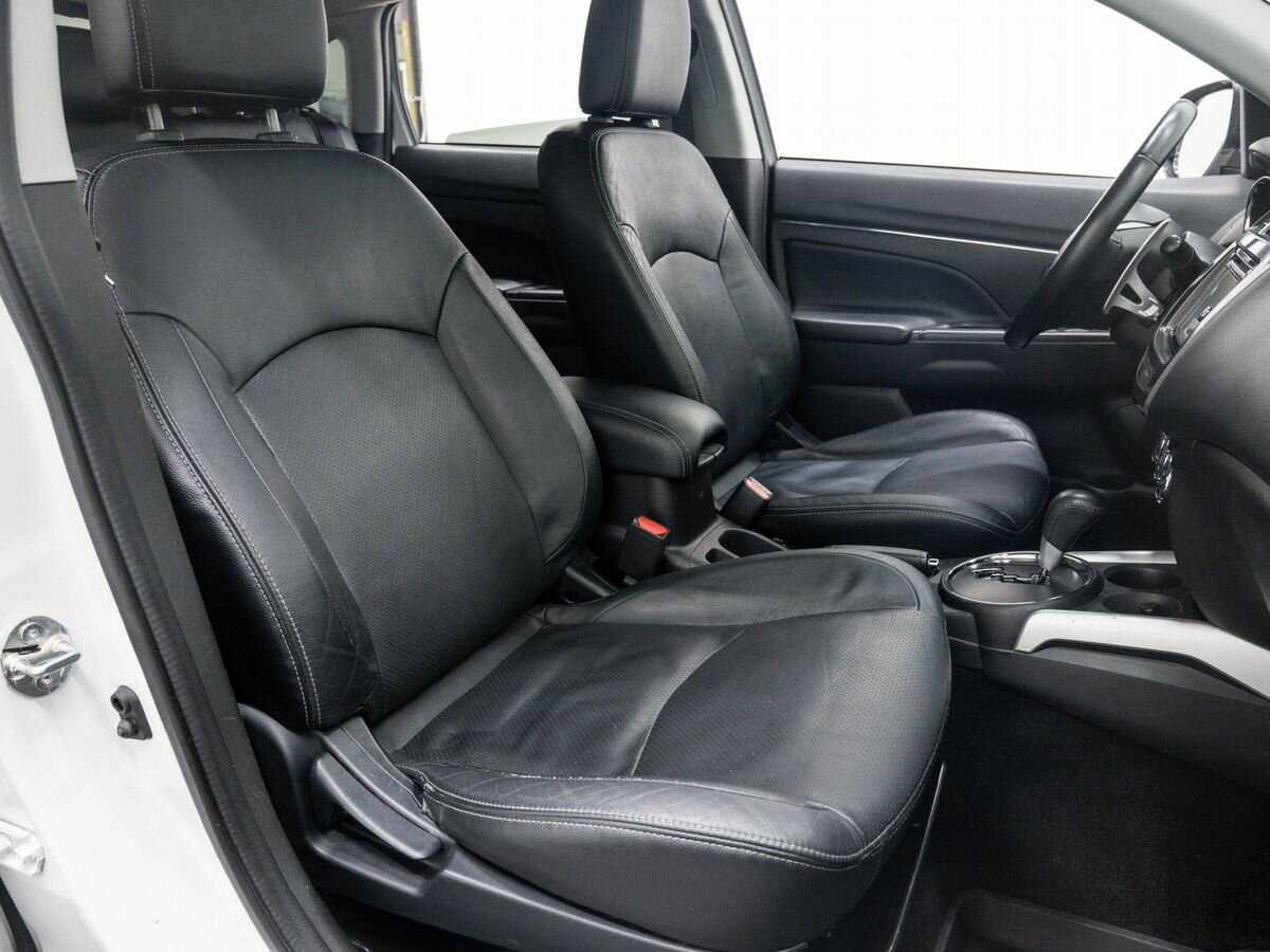 Купить Mitsubishi ASX с пробегом. Фото: #7