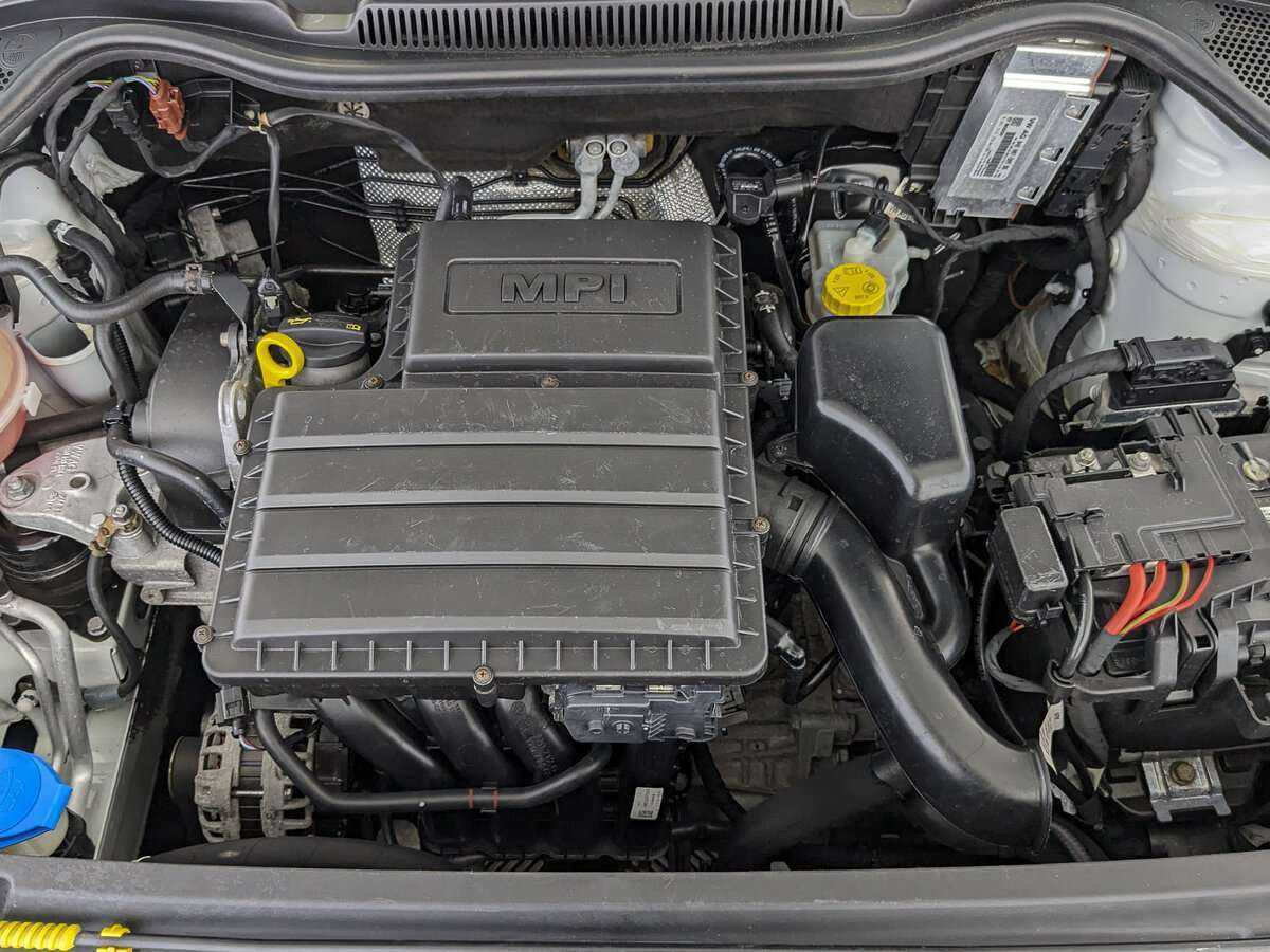 Купить Volkswagen Polo с пробегом. Фото: #8