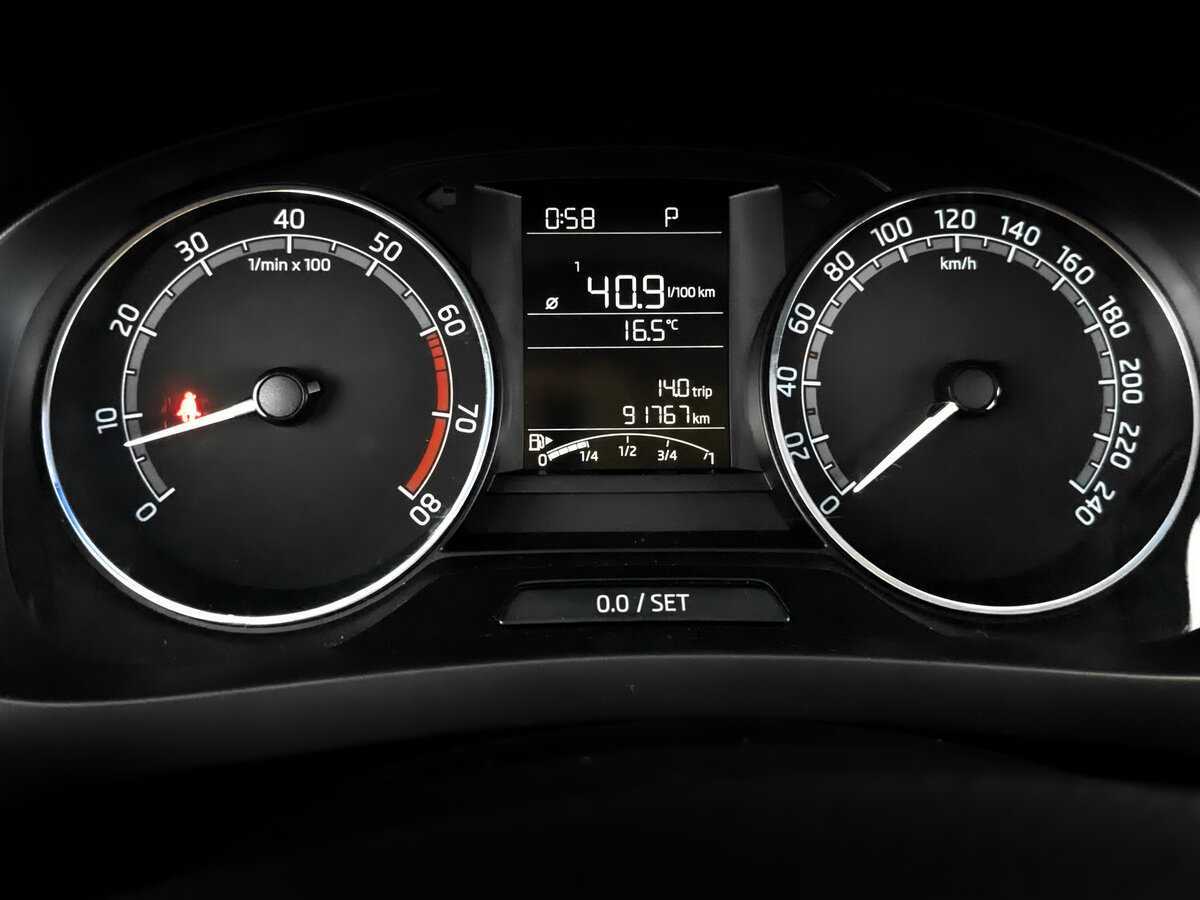 Купить Skoda Rapid с пробегом. Фото: #10