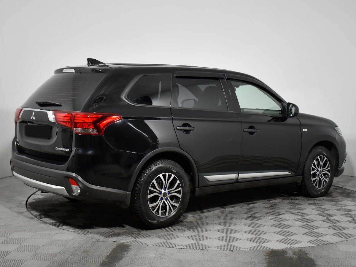 Купить Mitsubishi Outlander с пробегом. Фото: #3