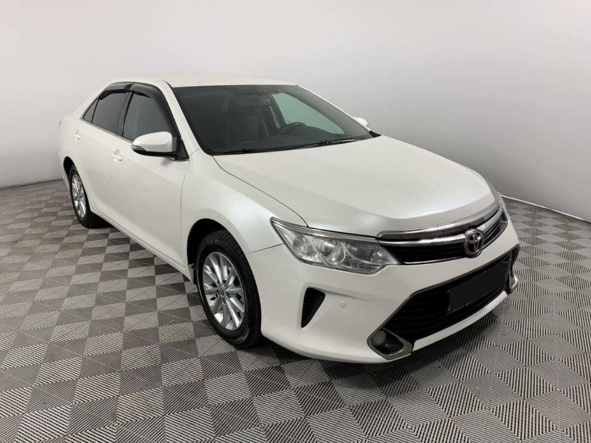 Купить Toyota Camry с пробегом. Фото: #2