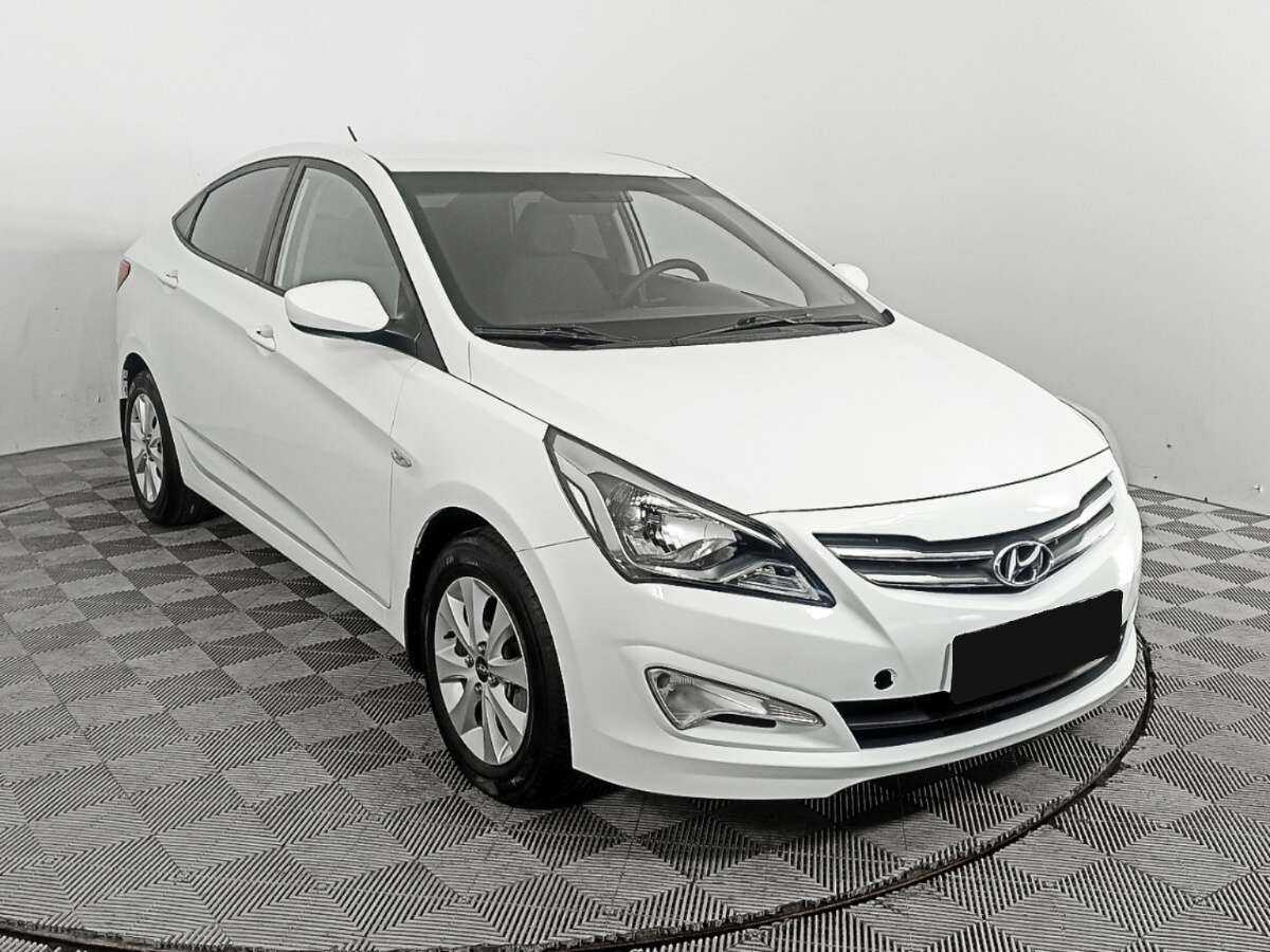 Купить Hyundai Solaris с пробегом. Фото: #2