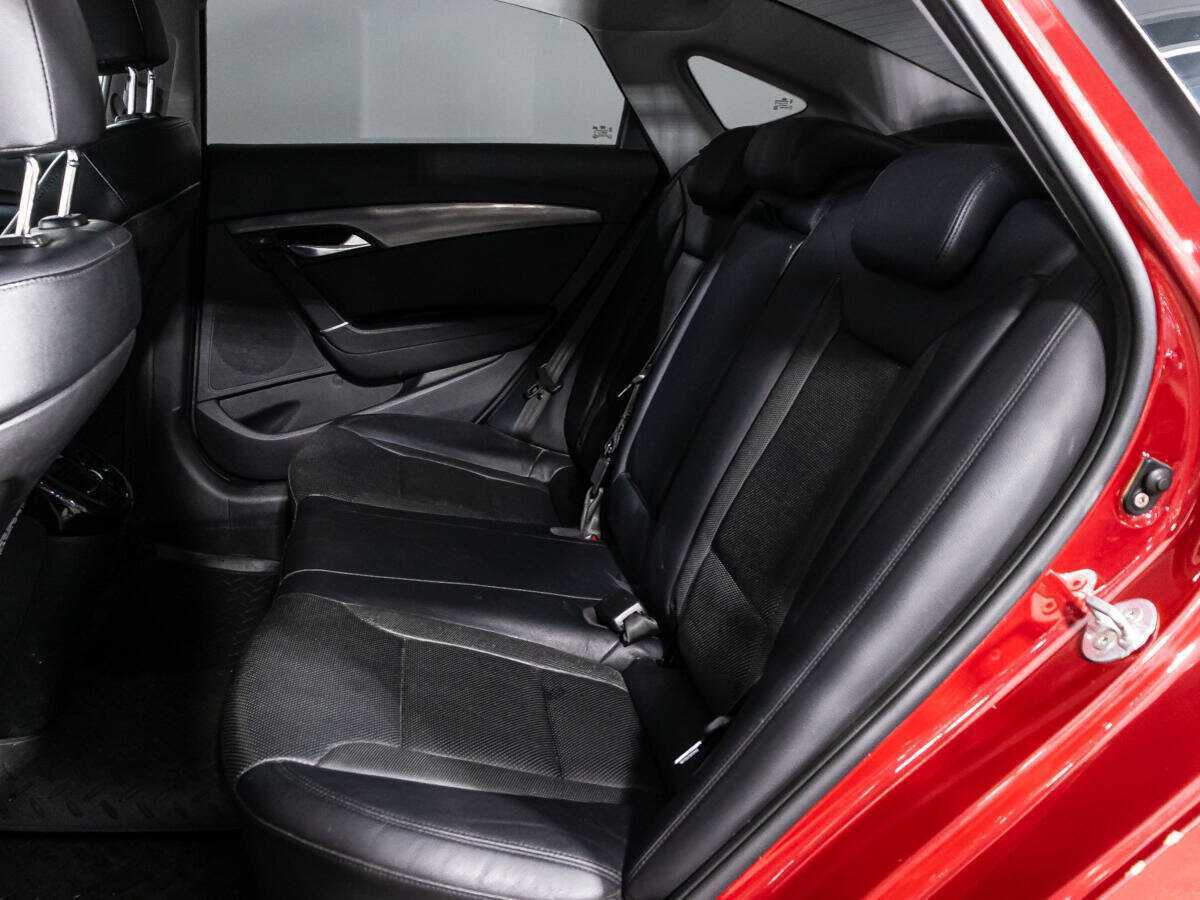 Купить Hyundai i40 с пробегом. Фото: #9