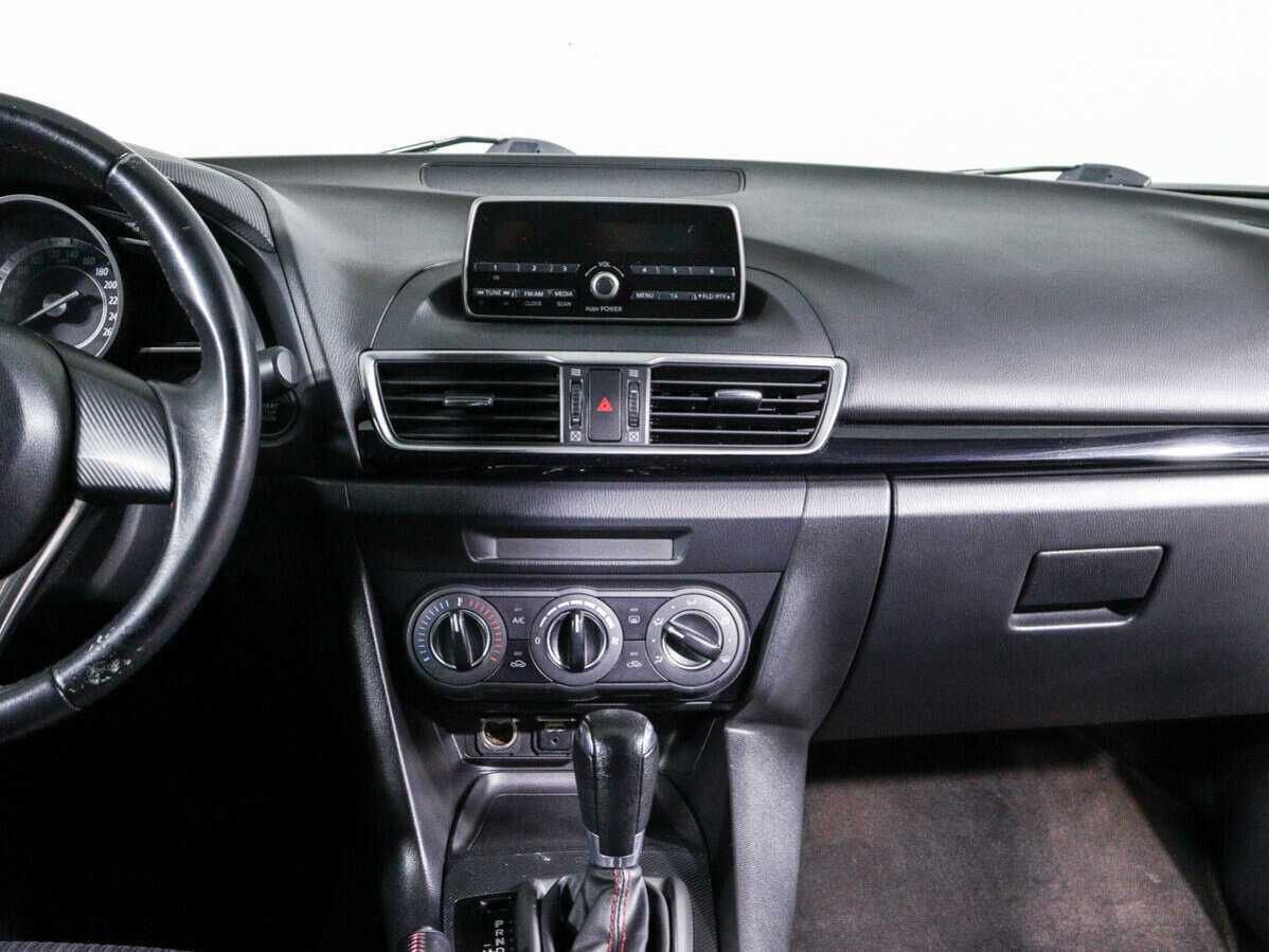 Купить Mazda 3 с пробегом. Фото: #10