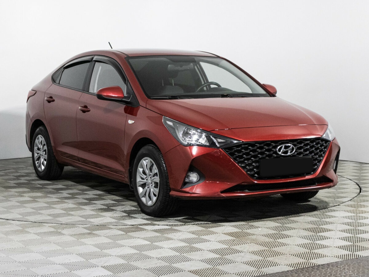 Купить Hyundai Solaris с пробегом. Фото: #2