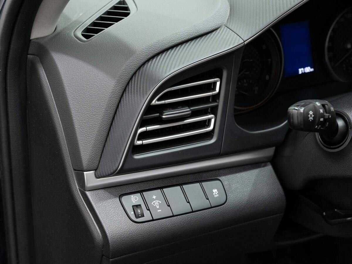 Купить Hyundai Elantra с пробегом. Фото: #19
