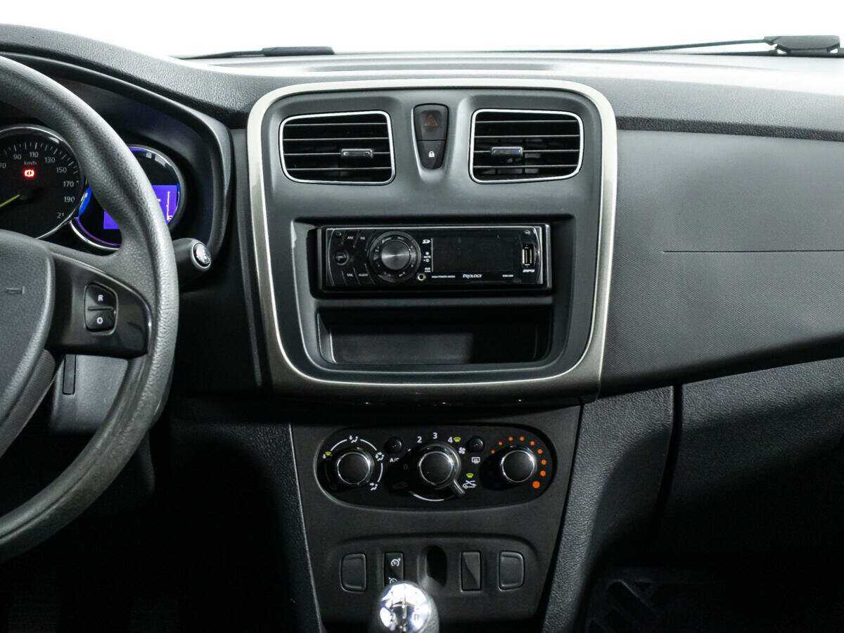 Купить Renault Sandero с пробегом. Фото: #12