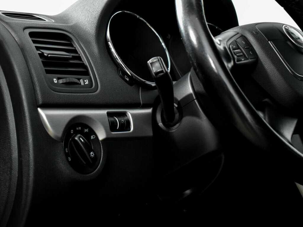 Купить Skoda Yeti с пробегом. Фото: #9