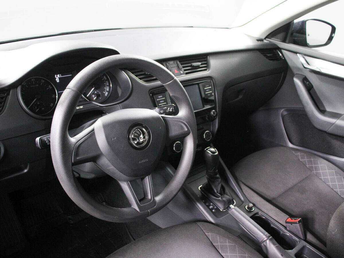 Купить Skoda Octavia с пробегом. Фото: #12