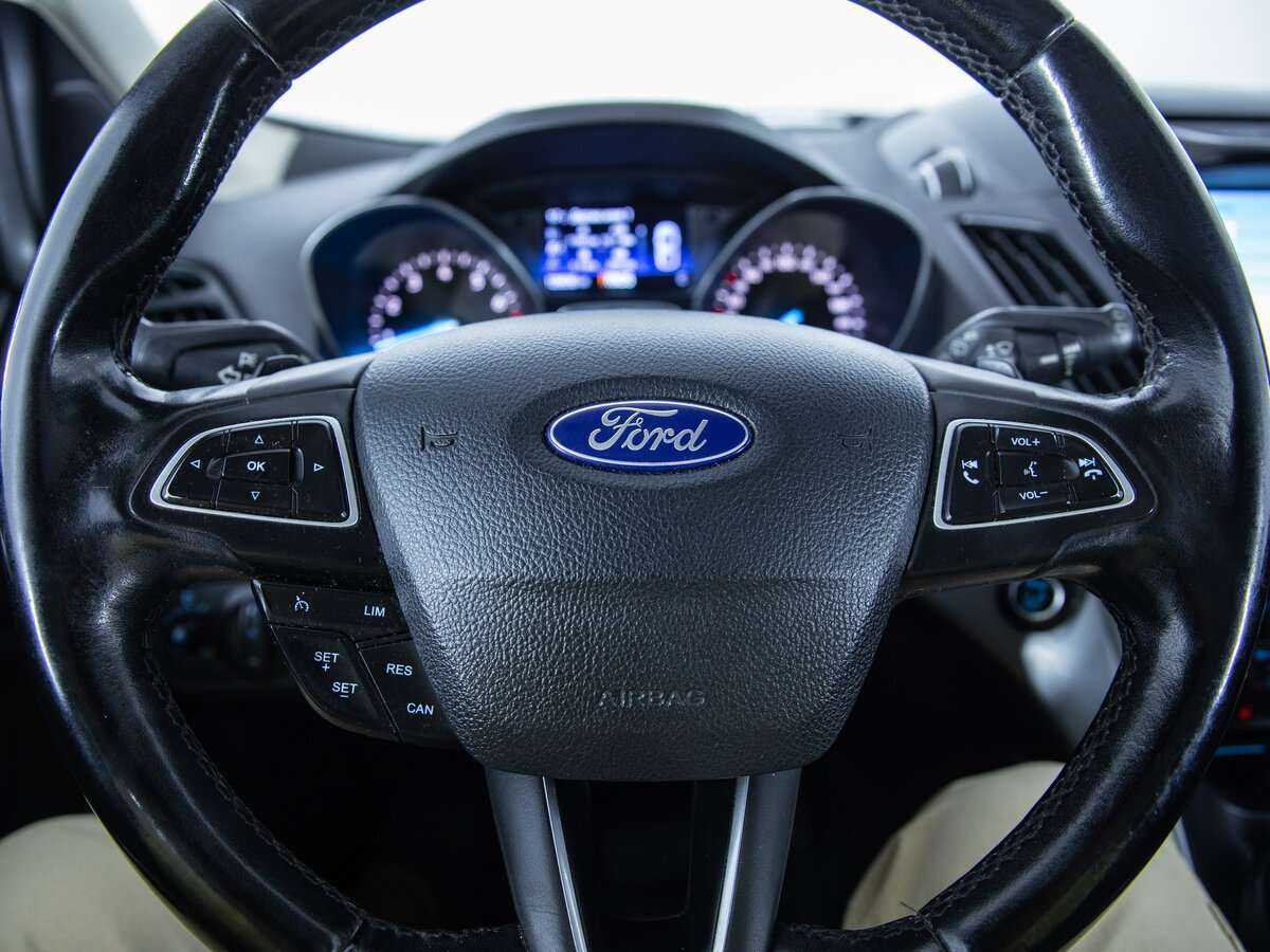 Купить Ford Kuga с пробегом. Фото: #6