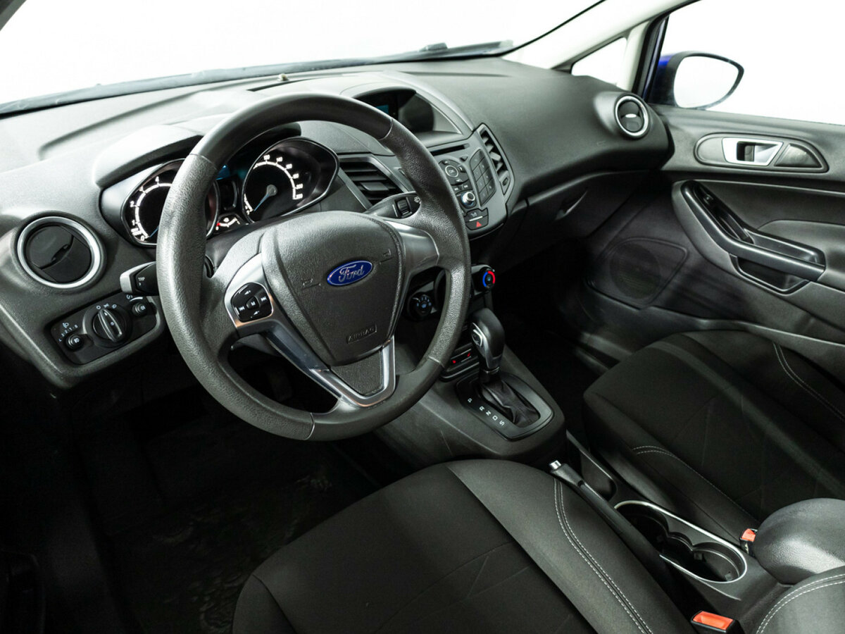Купить Ford Fiesta с пробегом. Фото: #10