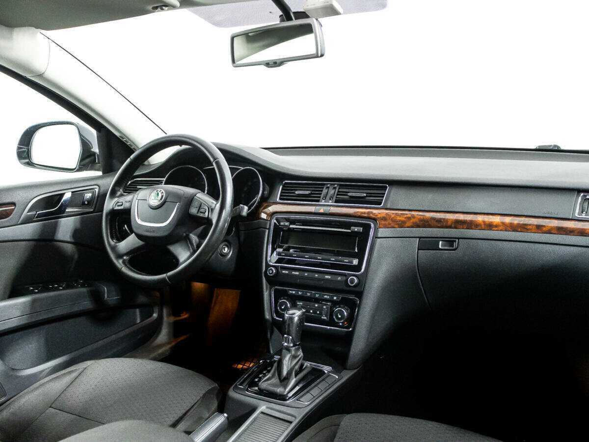 Купить Skoda Superb с пробегом. Фото: #8