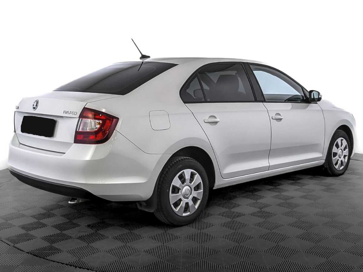 Купить Skoda Rapid с пробегом. Фото: #4