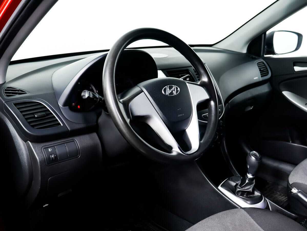 Купить Hyundai Solaris с пробегом. Фото: #12