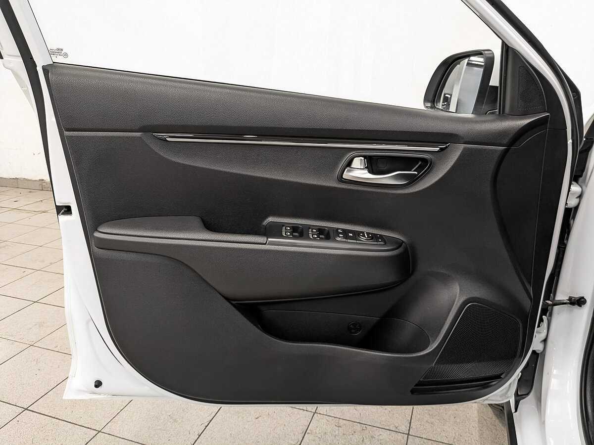 Купить Kia Rio с пробегом. Фото: #18