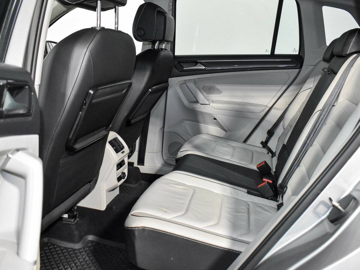 Купить Volkswagen Tiguan с пробегом. Фото: #11
