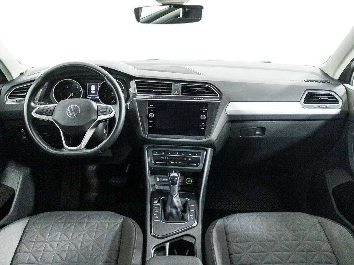 Купить Volkswagen Tiguan с пробегом. Фото: #12