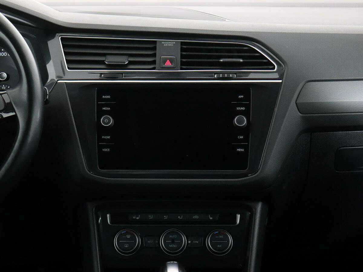 Купить Volkswagen Tiguan с пробегом. Фото: #11