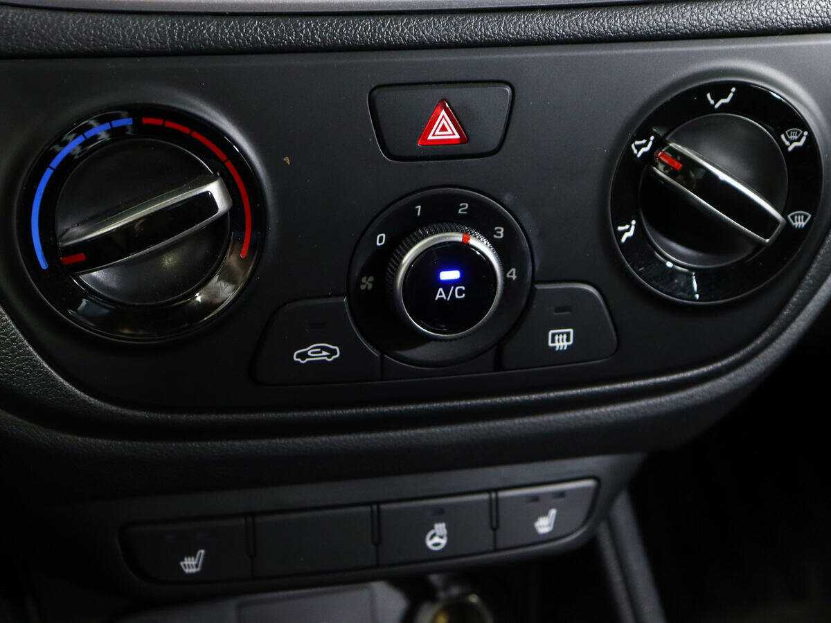 Купить Hyundai Solaris с пробегом. Фото: #19