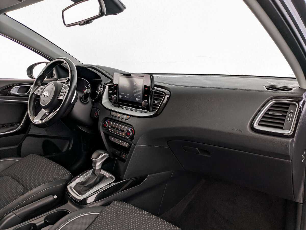 Купить Kia Ceed с пробегом. Фото: #8