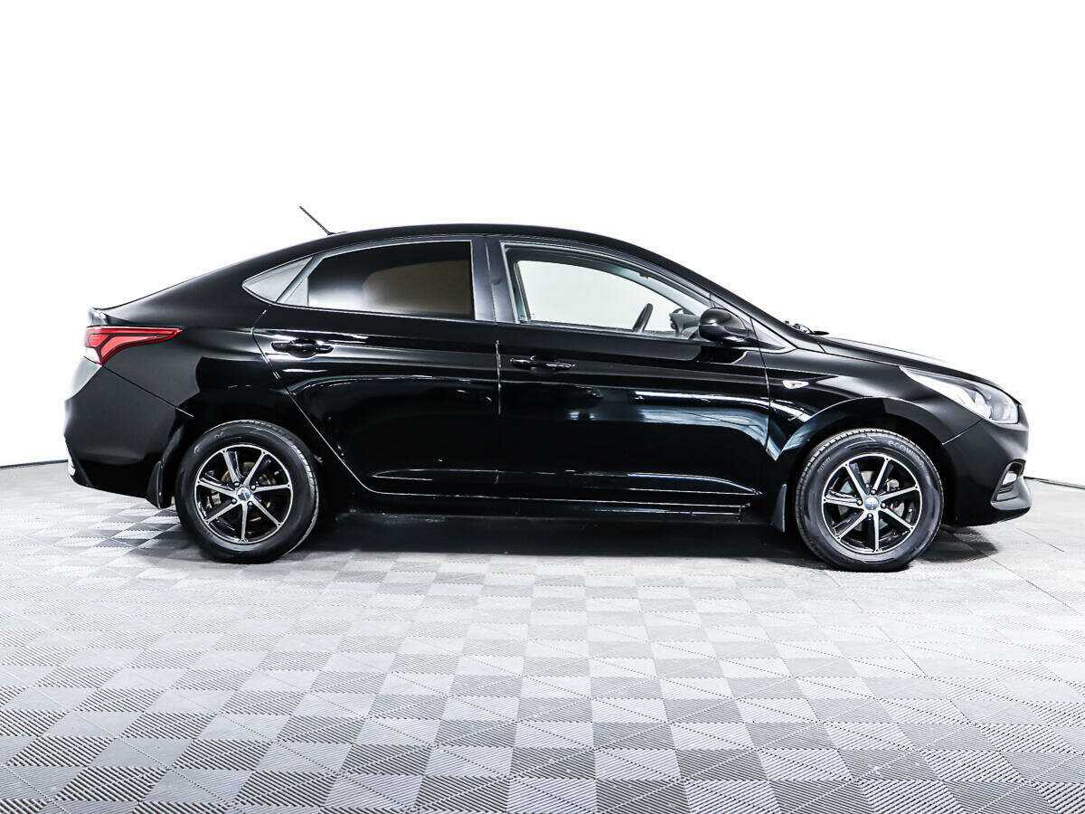 Купить Hyundai Solaris с пробегом. Фото: #3