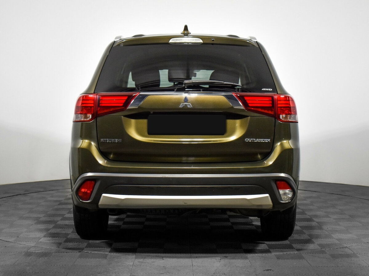 Купить Mitsubishi Outlander с пробегом. Фото: #4