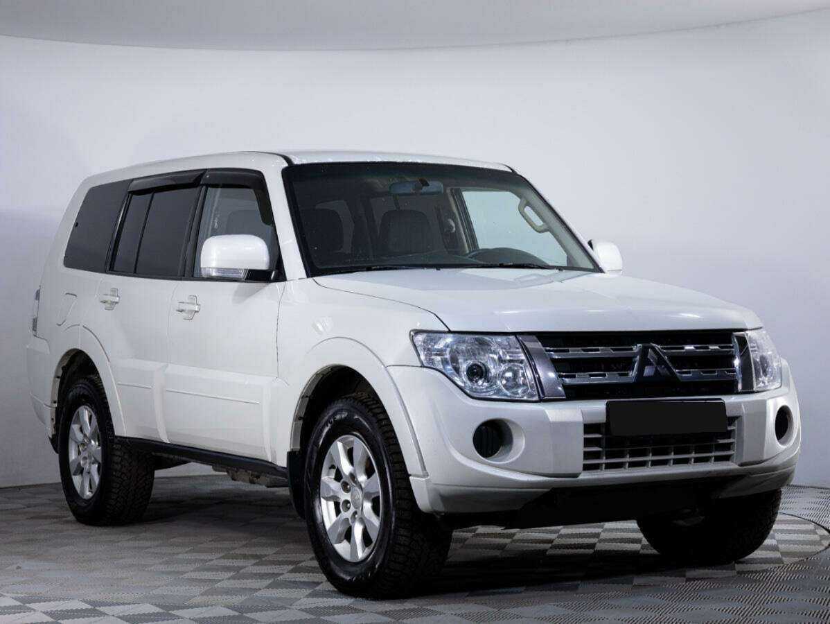 Купить Mitsubishi Pajero с пробегом. Фото: #1