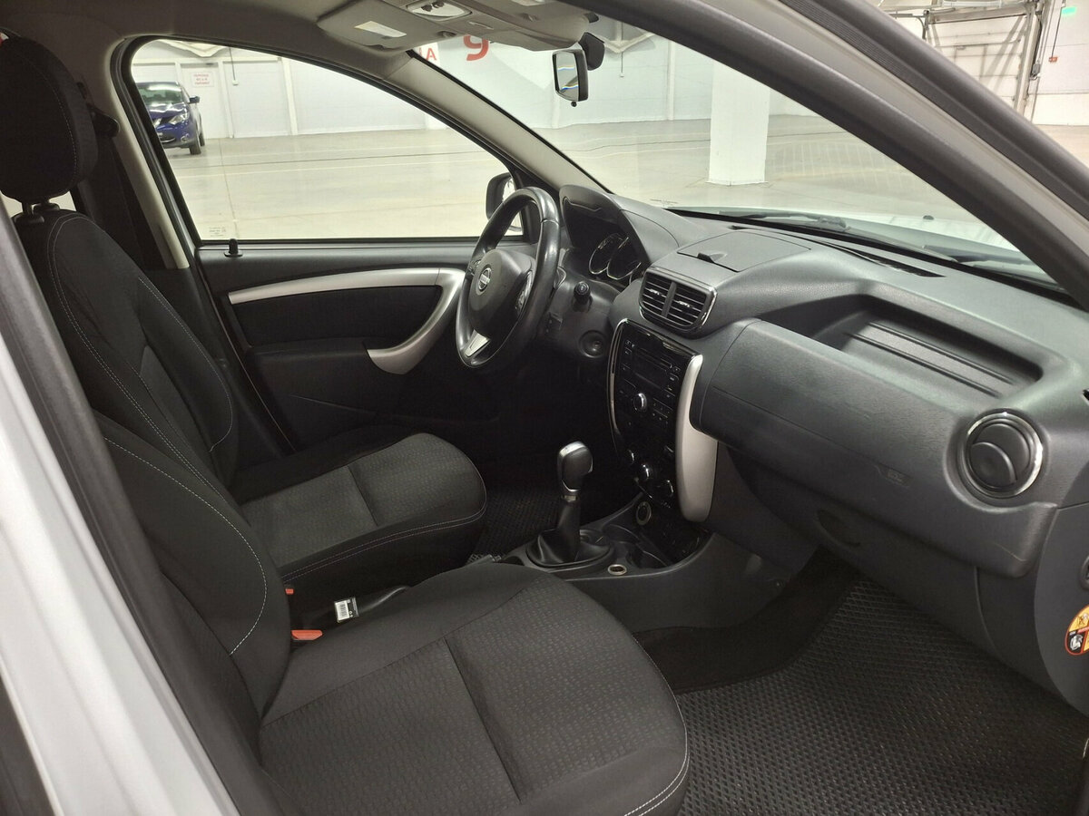 Купить Nissan Terrano с пробегом. Фото: #10