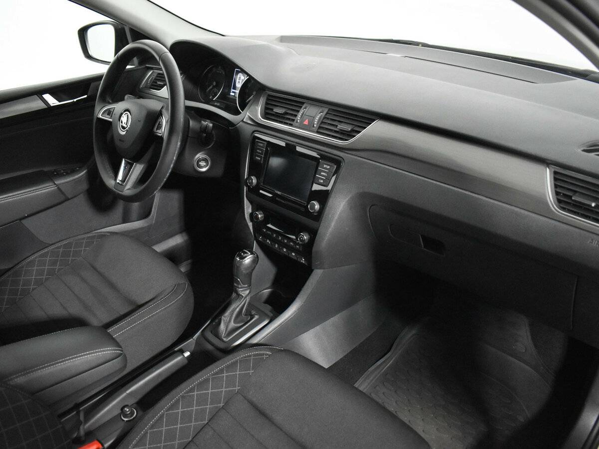 Купить Skoda Rapid с пробегом. Фото: #13