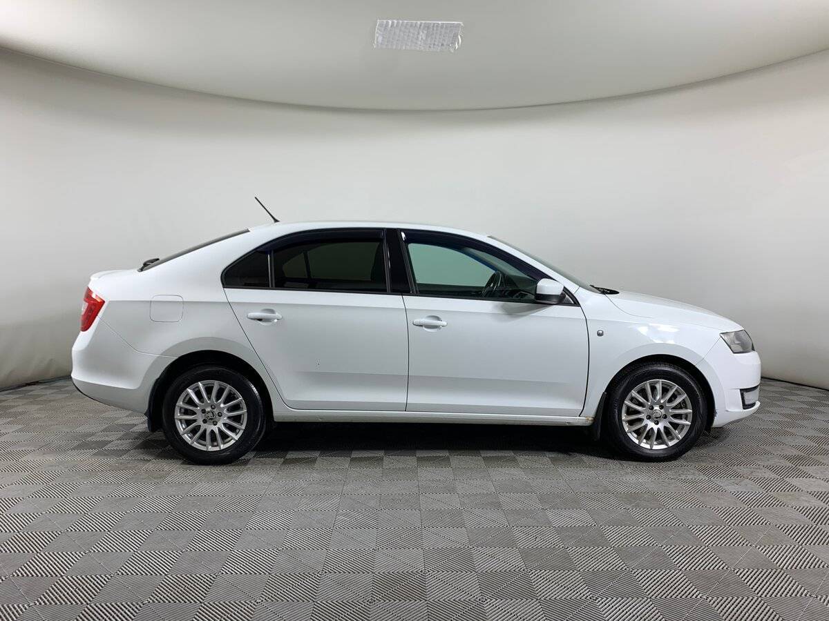 Купить Skoda Rapid с пробегом. Фото: #3
