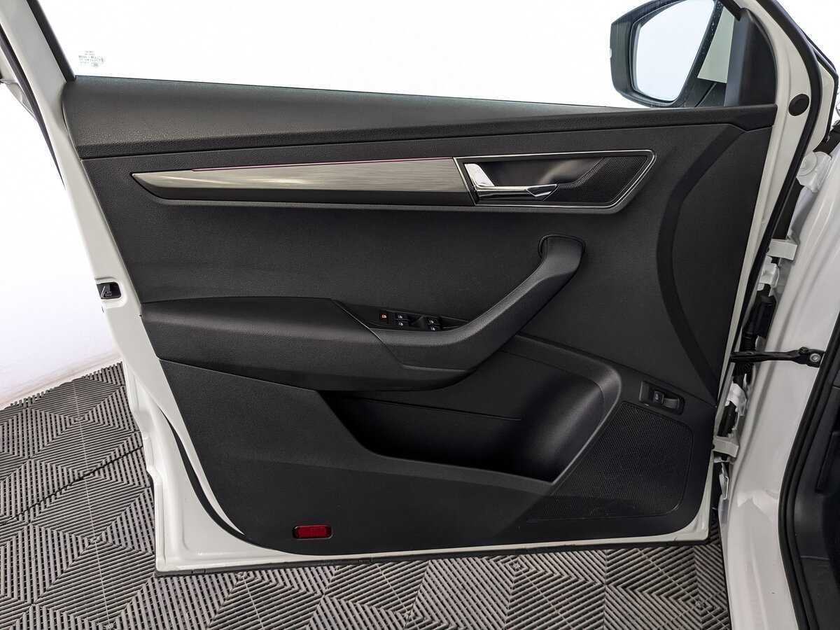 Купить Skoda Karoq с пробегом. Фото: #16