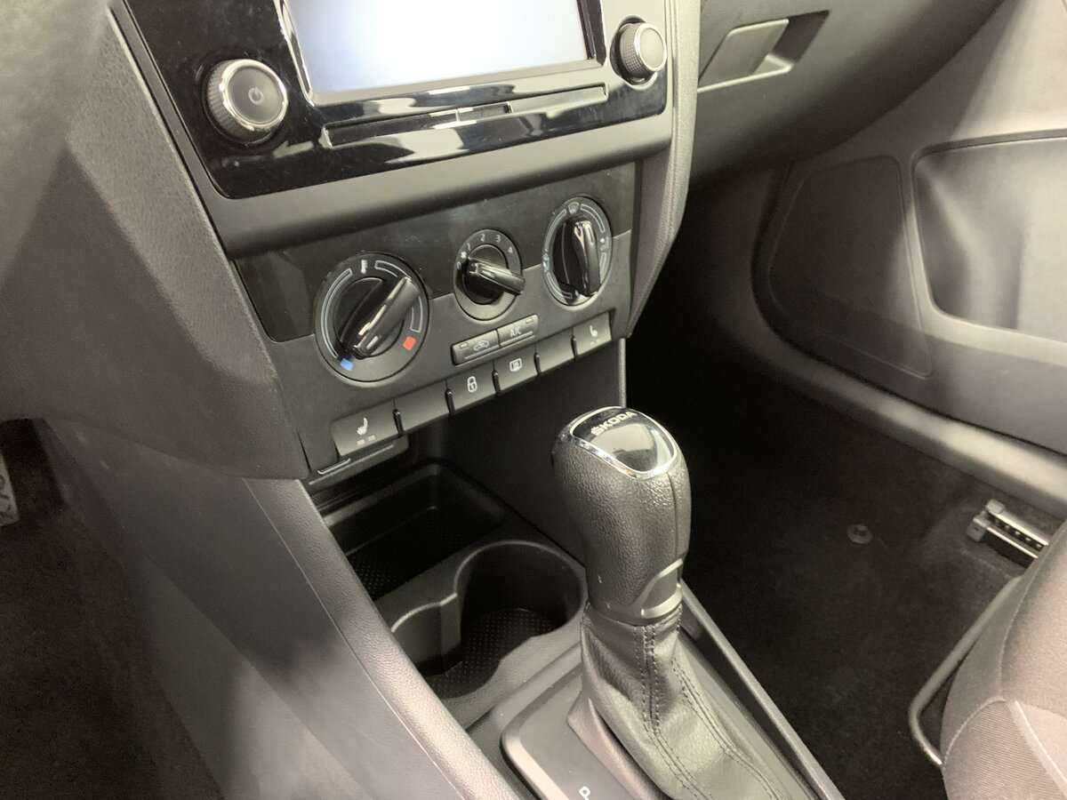 Купить Skoda Rapid с пробегом. Фото: #14