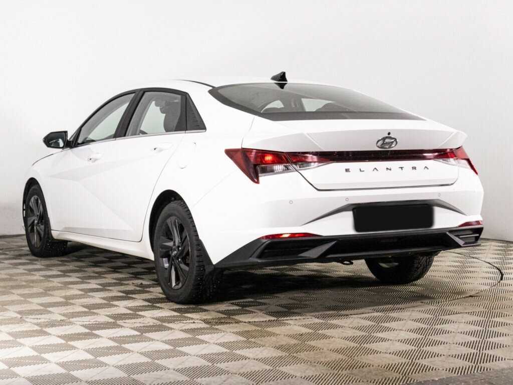 Купить Hyundai Elantra с пробегом. Фото: #6