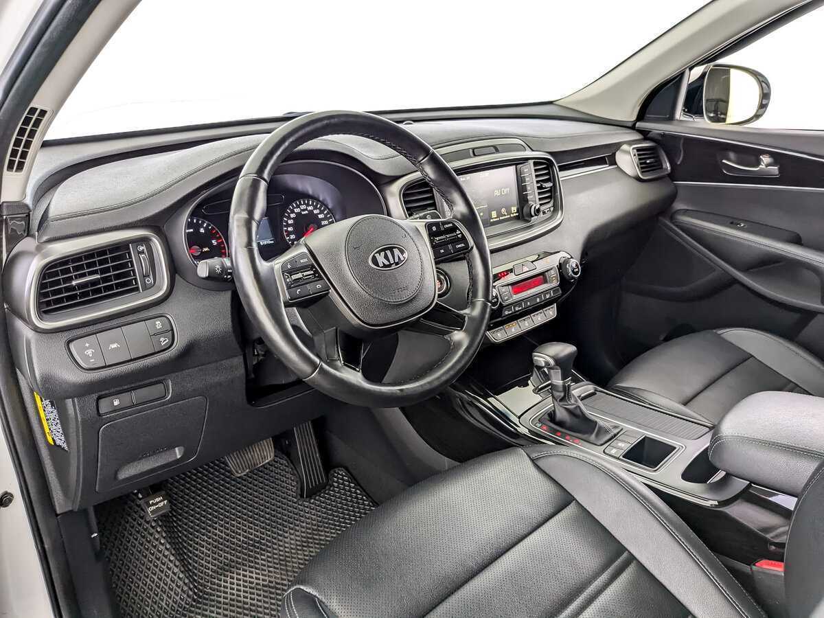 Купить Kia Sorento с пробегом. Фото: #15