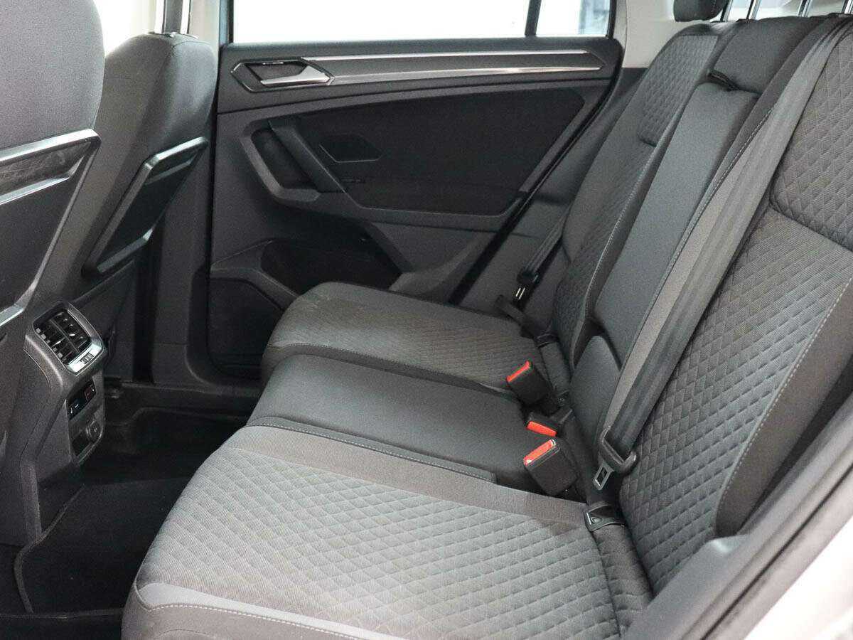 Купить Volkswagen Tiguan с пробегом. Фото: #8