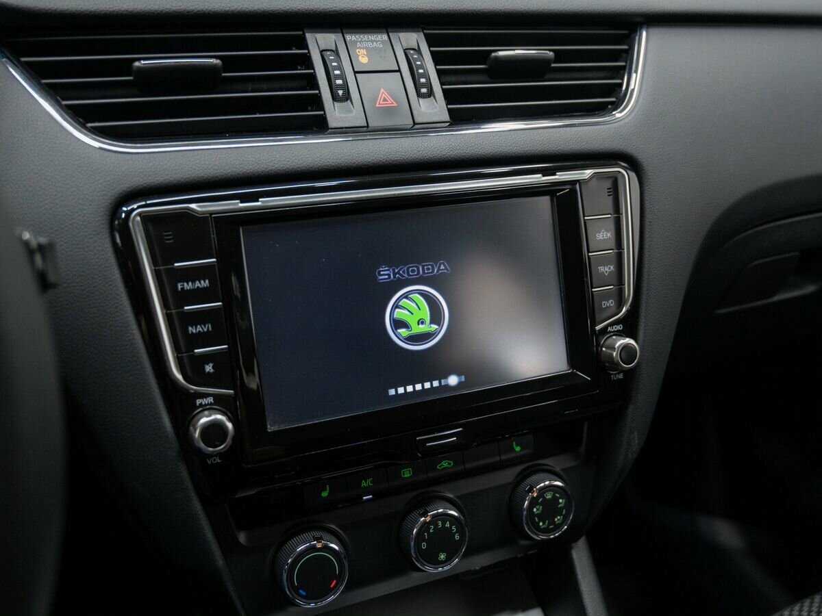 Купить Skoda Octavia с пробегом. Фото: #18